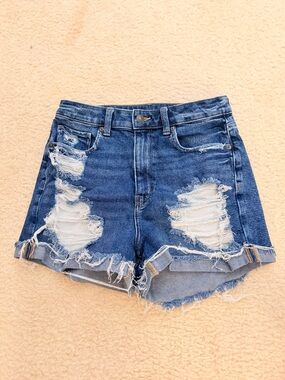 American eagle ripped jean shorts